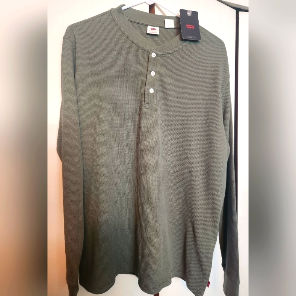 Levi's Men's Olive Green Long Sleeve Henley Thermal Shirt